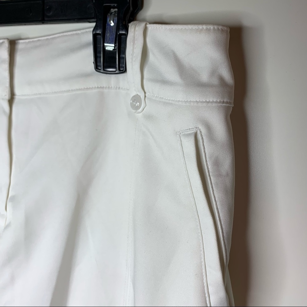 Women’s Izod Golf Skort - Picture 2 of 12